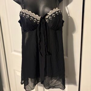 Chic Black Lace Embellished Chemise